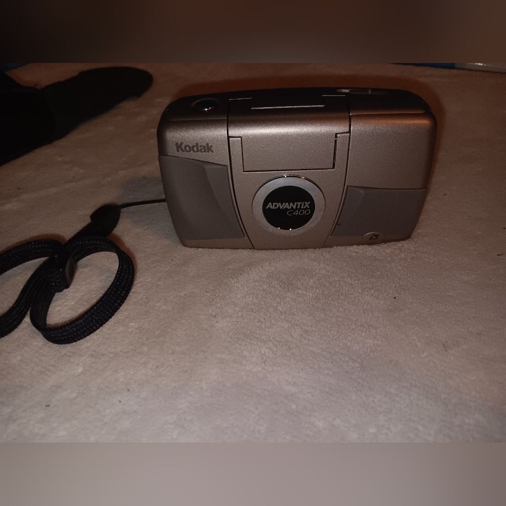 Vintage Kodak Advantix C400 Point & Shoot Film Camera with Case